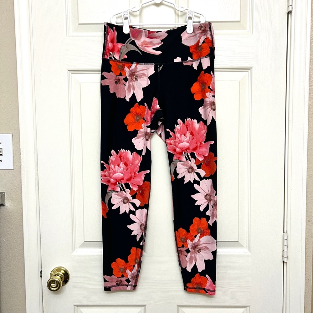 Women’s Old Navy Active Floral Print Elevate Leggings Size L